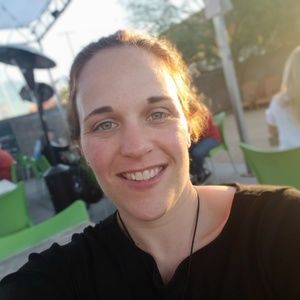 Meet your Posher, Cari